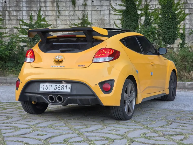 Hyundai Veloster