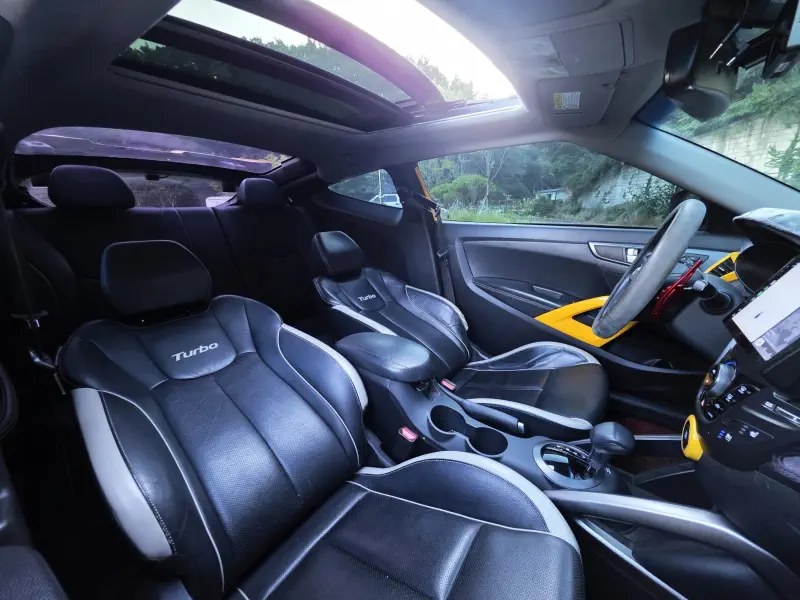 Hyundai Veloster