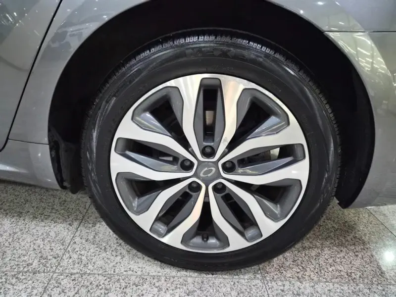 Renault Samsung SM6