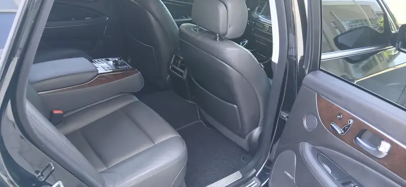 Hyundai Equus
