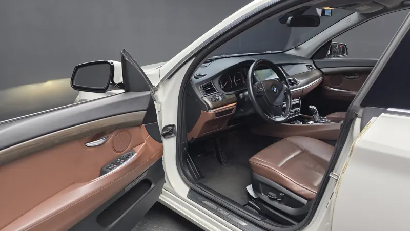 BMW 5-Series Gran Turismo
