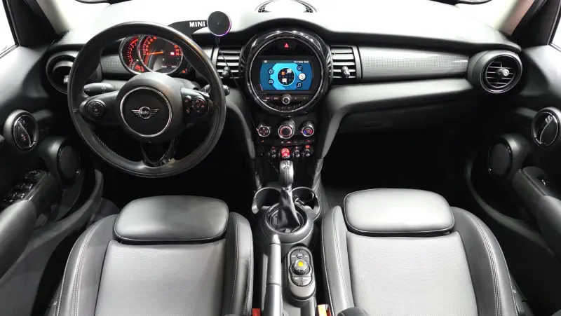 Mini Hatch