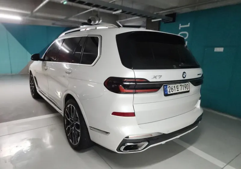 BMW X7