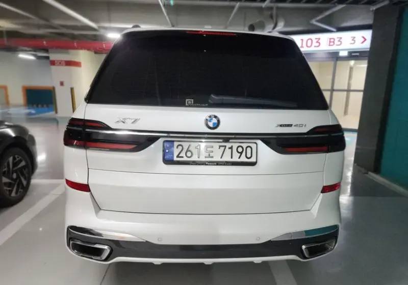 BMW X7