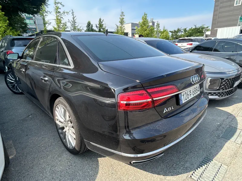 Audi A8