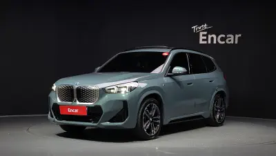 BMW iX1