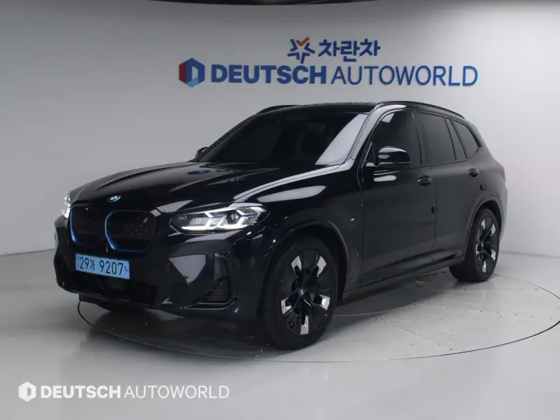 BMW iX3