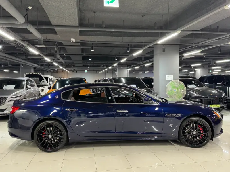 Maserati Quattroporte