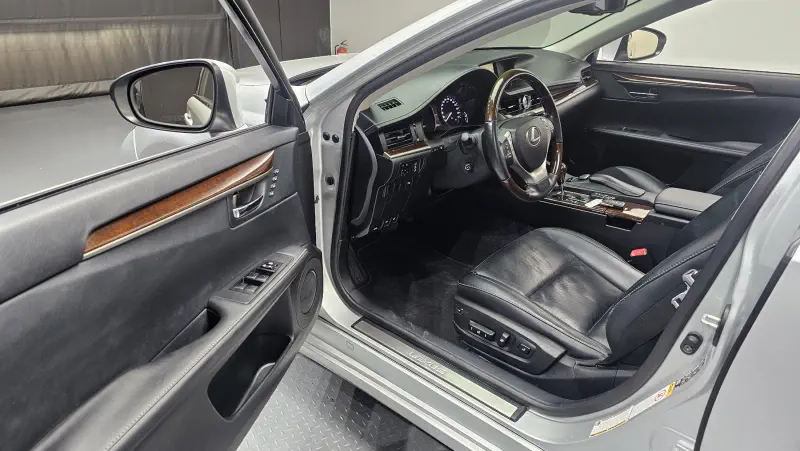 Lexus ES300h