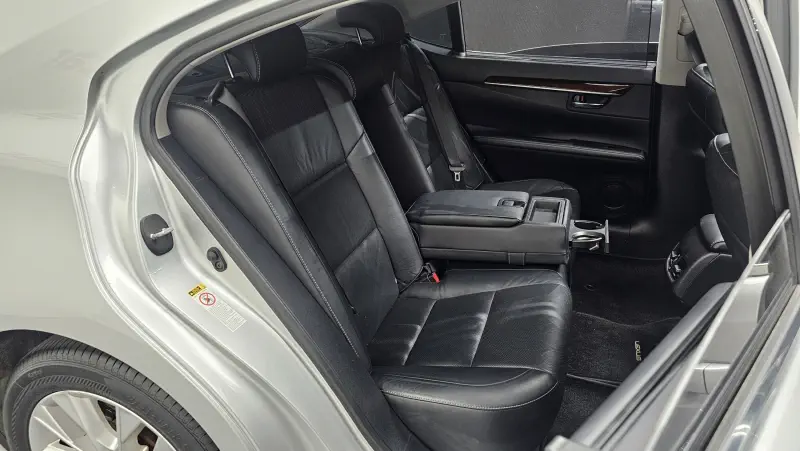 Lexus ES300h