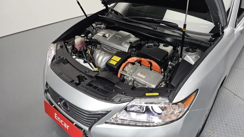 Lexus ES300h