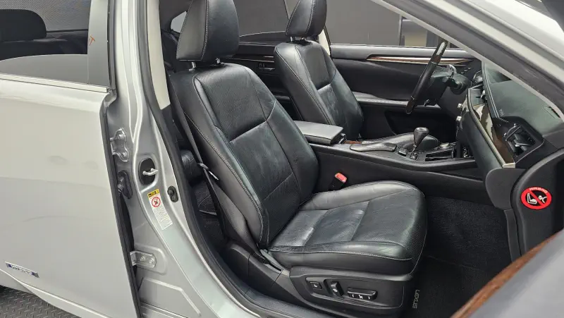 Lexus ES300h