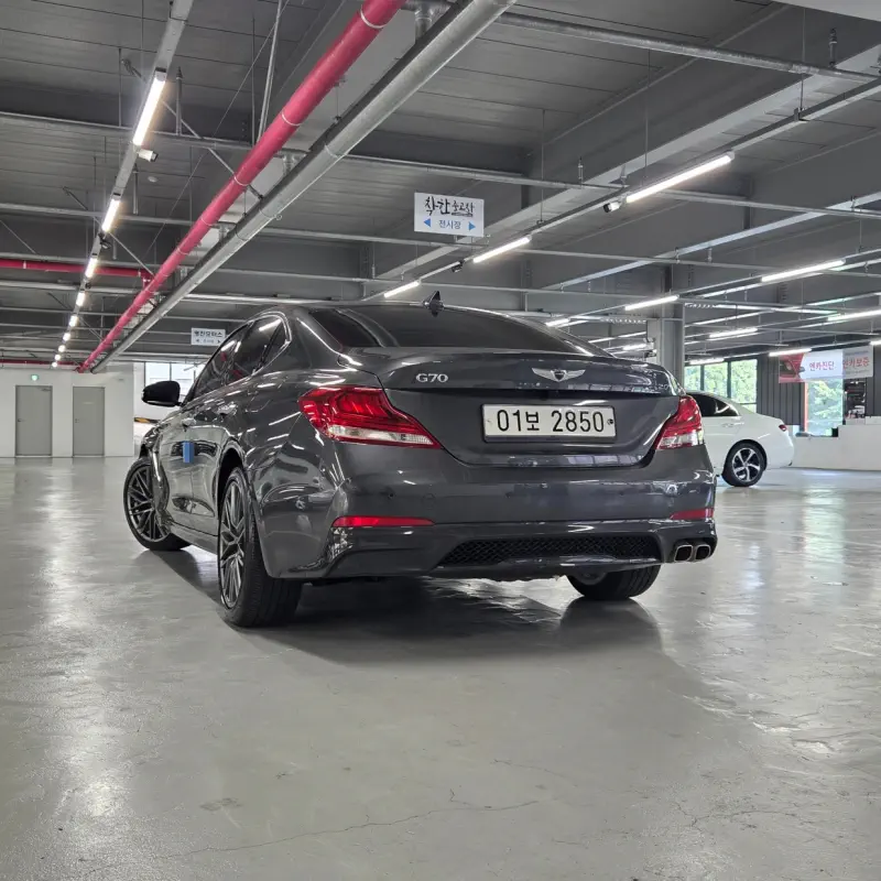 Genesis G70