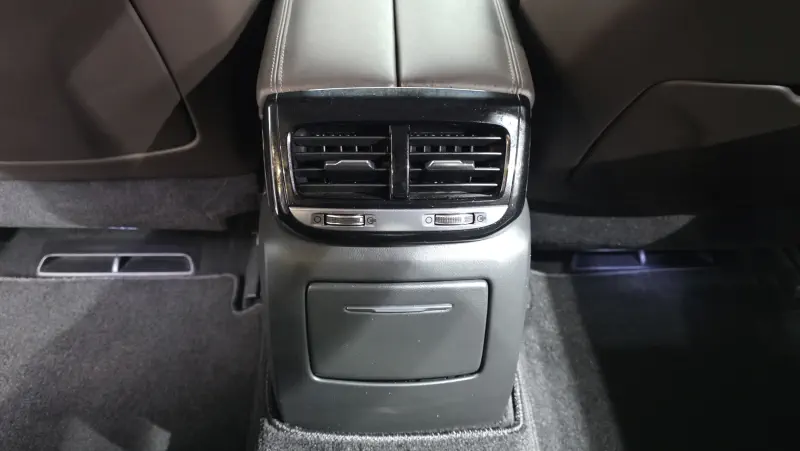 Genesis EQ900
