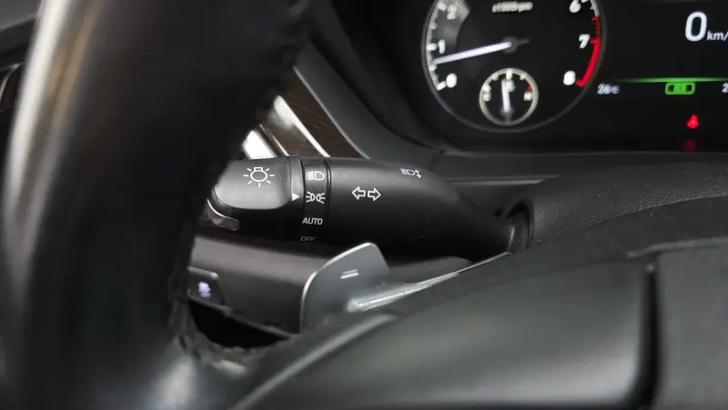 Genesis EQ900