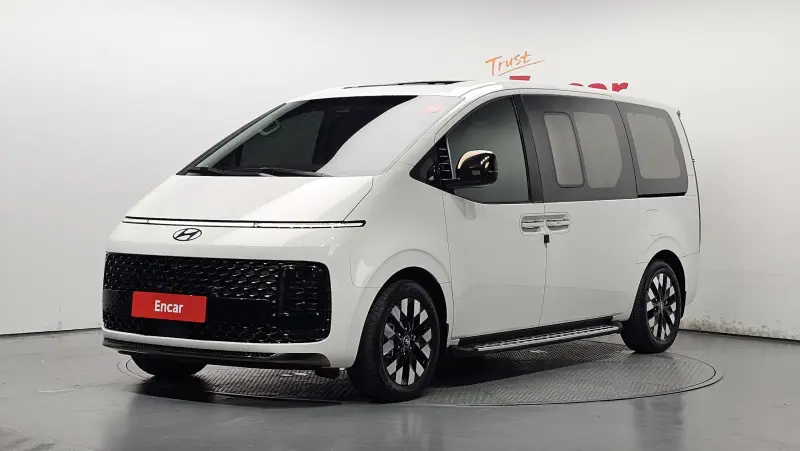 Hyundai Staria
