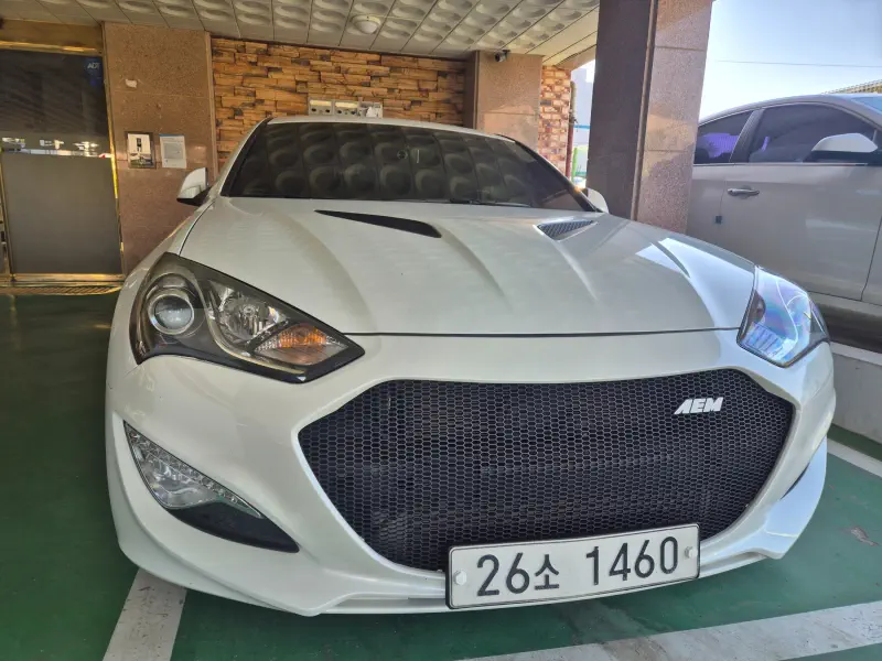 Hyundai Genesis