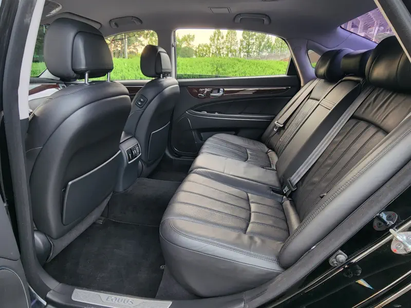 Hyundai Equus