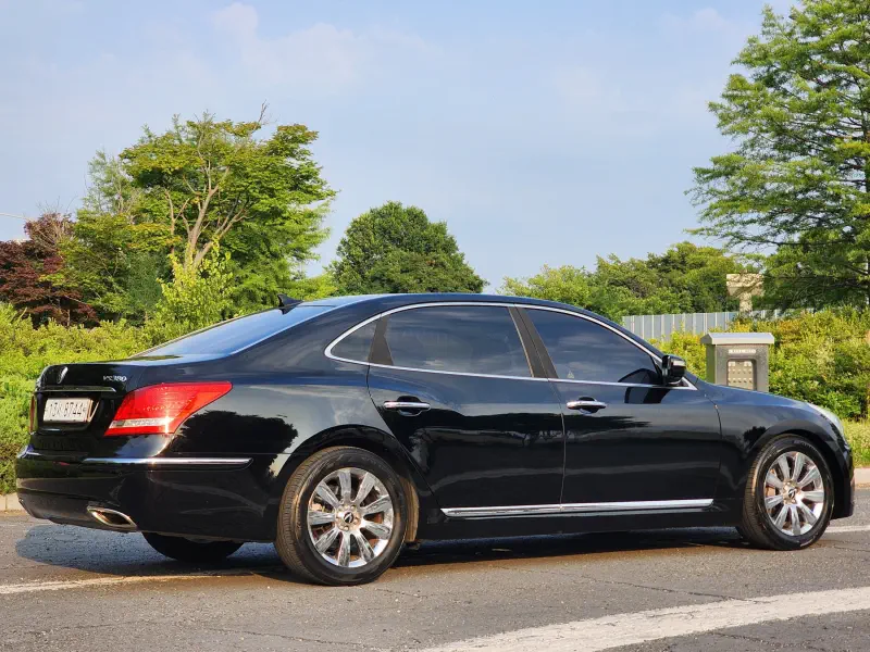Hyundai Equus