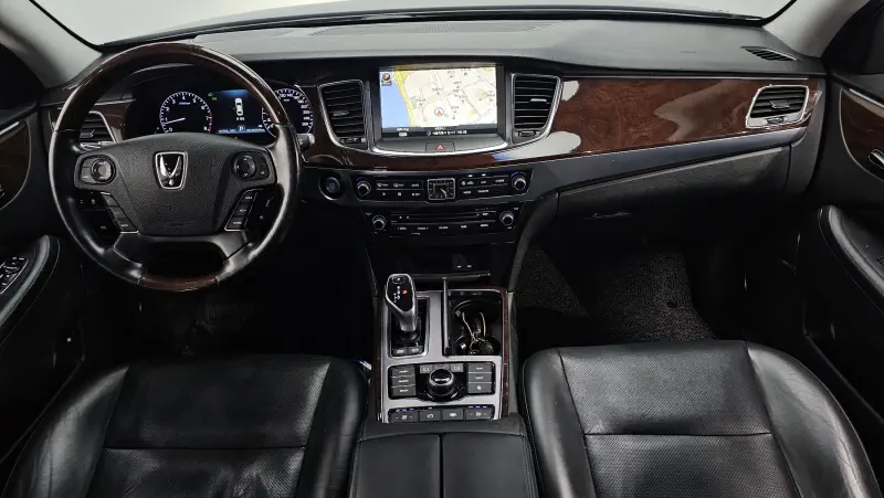 Hyundai Equus