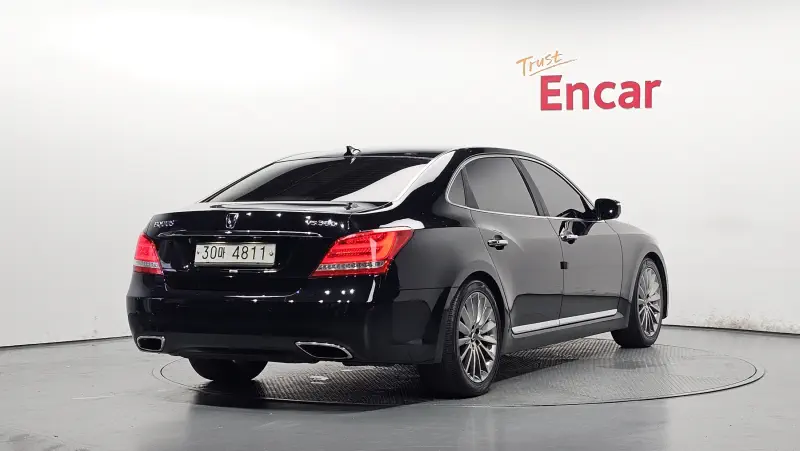 Hyundai Equus