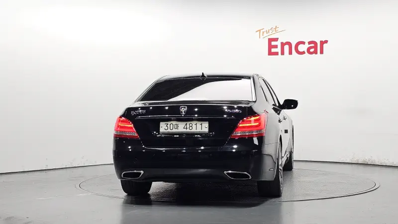 Hyundai Equus