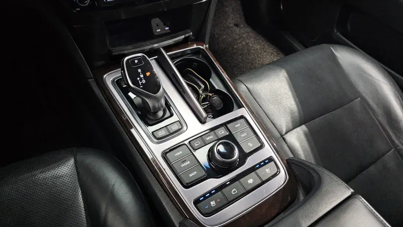 Hyundai Equus