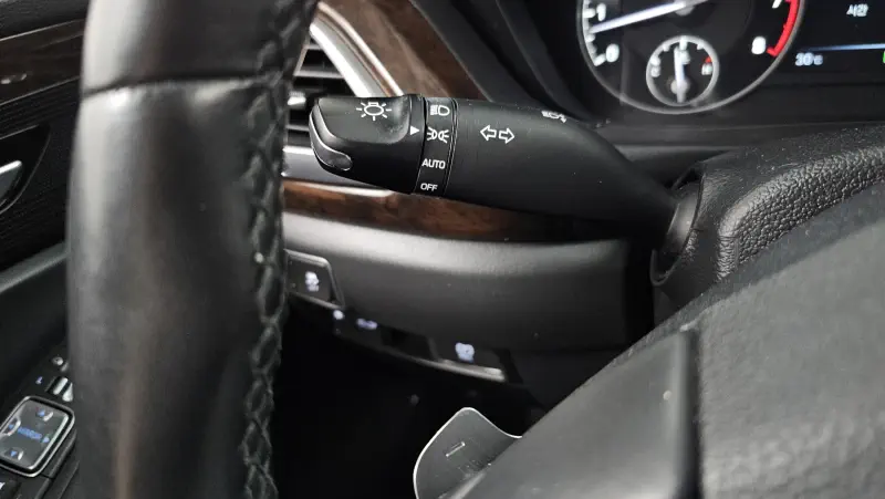 Genesis EQ900