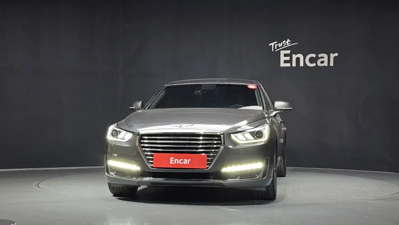 Genesis EQ900