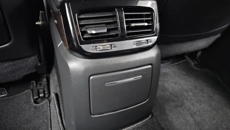 Genesis EQ900