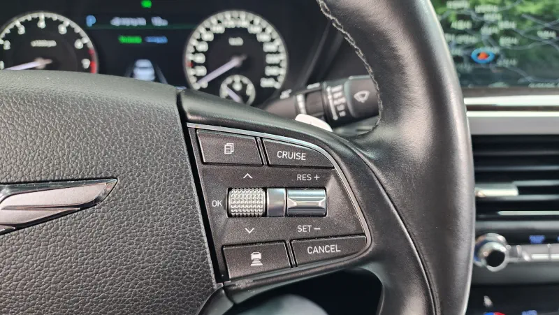 Genesis EQ900