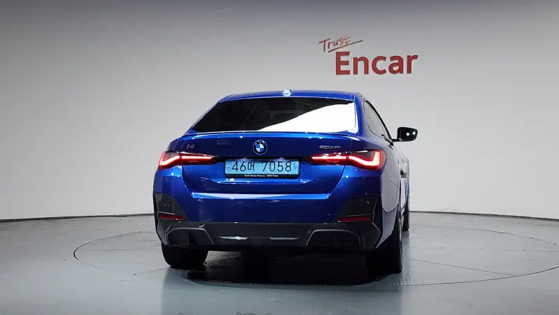 BMW i4