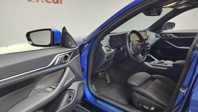 BMW i4