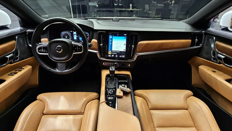 Volvo S90