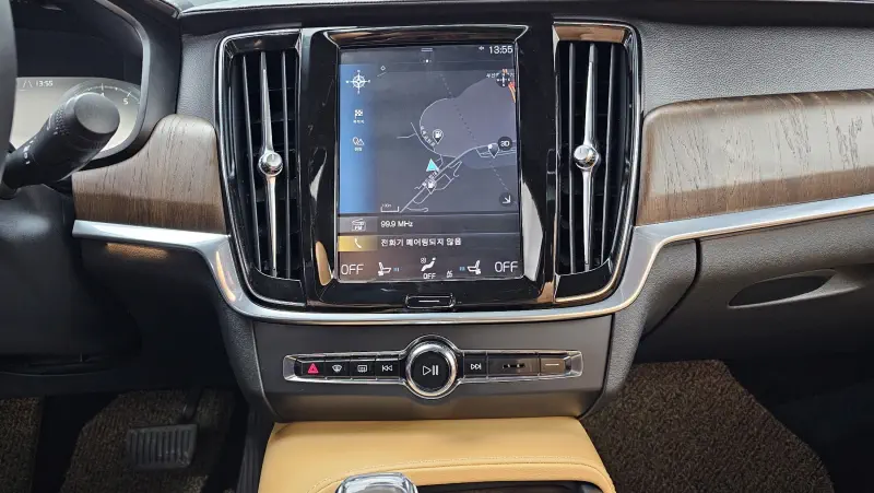 Volvo S90
