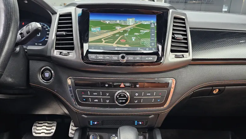 SsangYong Rexton Sports Khan