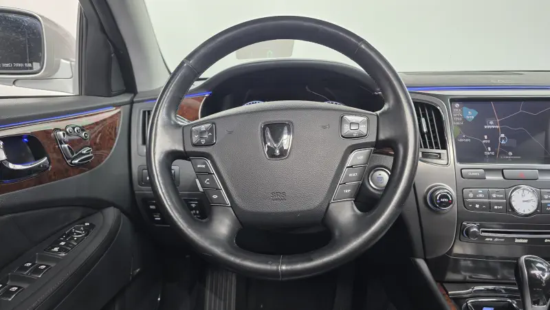 Hyundai Equus
