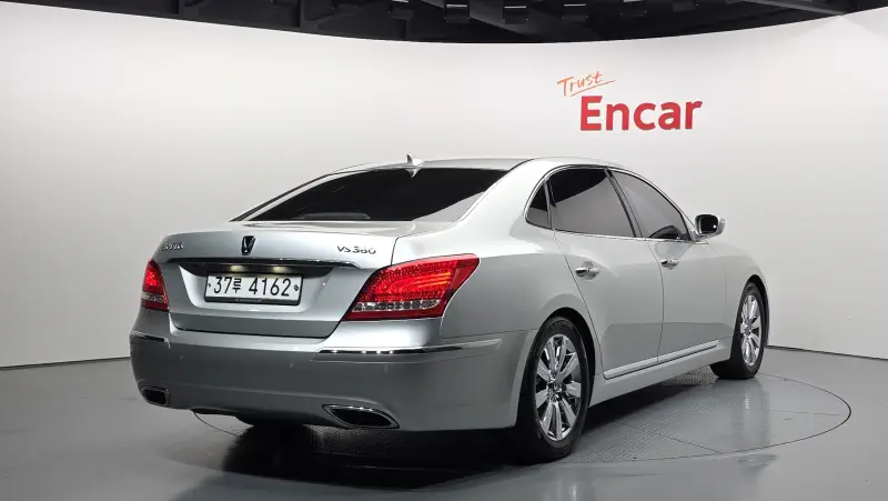 Hyundai Equus