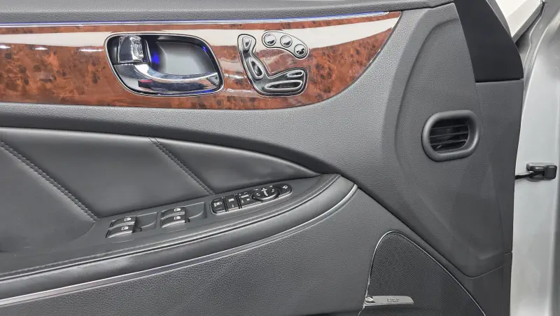 Hyundai Equus