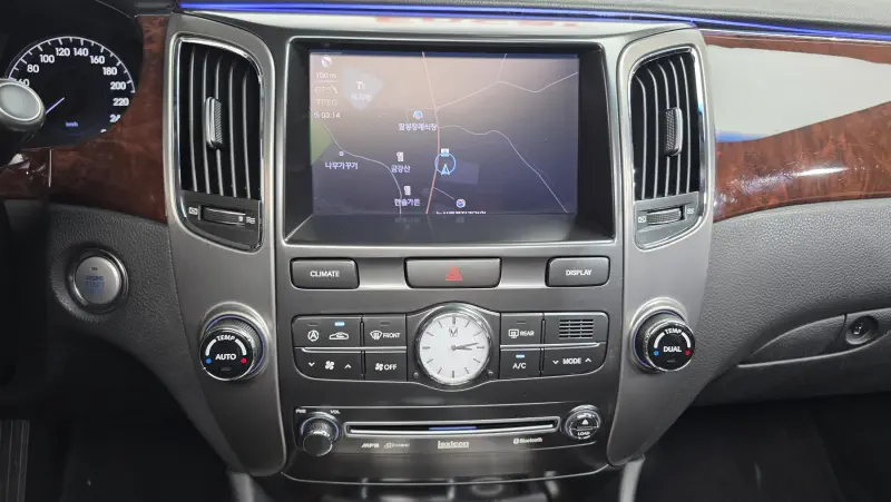 Hyundai Equus