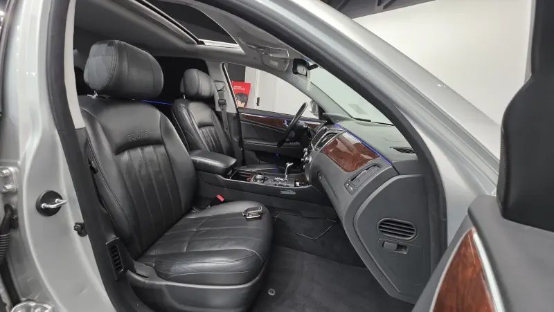 Hyundai Equus