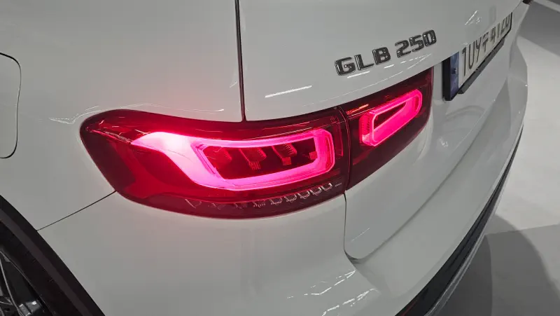 Mercedes-Benz GLB-Class