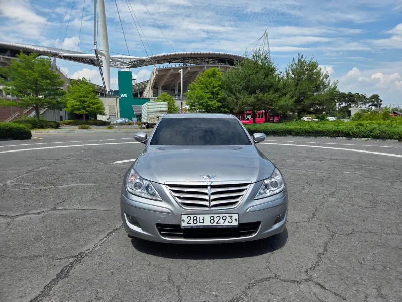 Hyundai Genesis