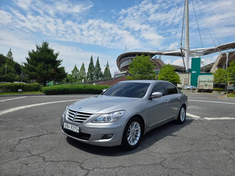 Hyundai Genesis