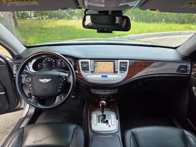Hyundai Genesis