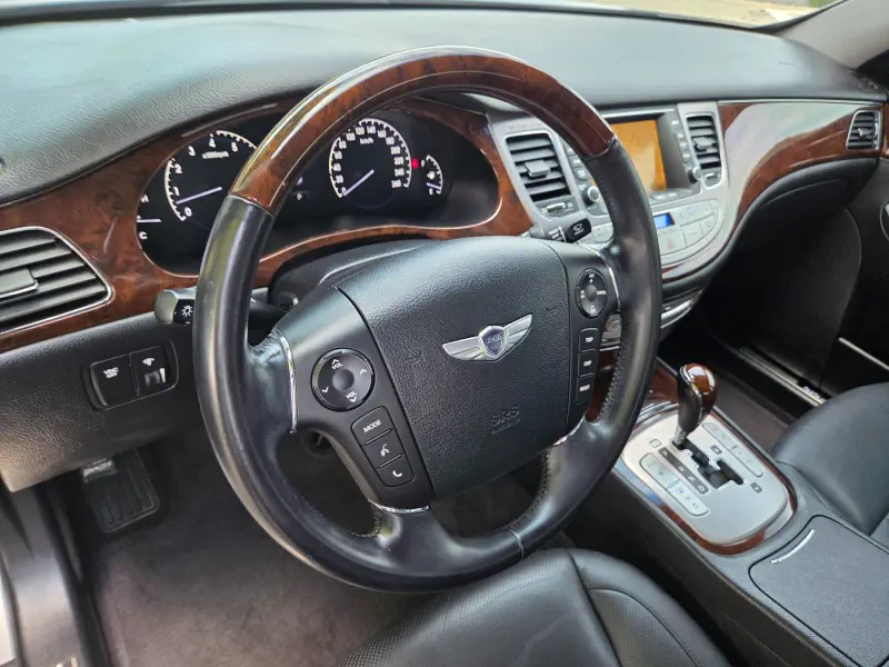 Hyundai Genesis
