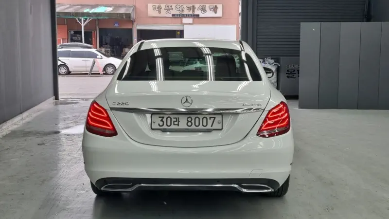 Mercedes-Benz C-Class