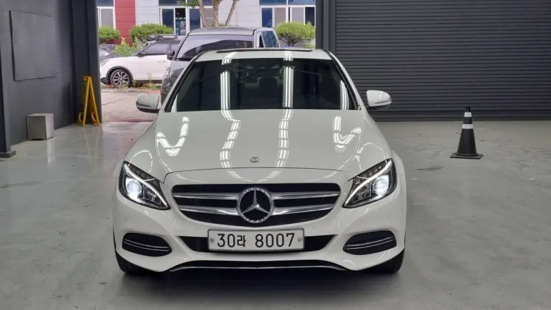 Mercedes-Benz C-Class