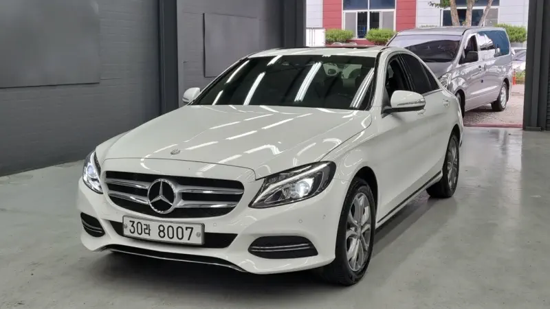 Mercedes-Benz C-Class