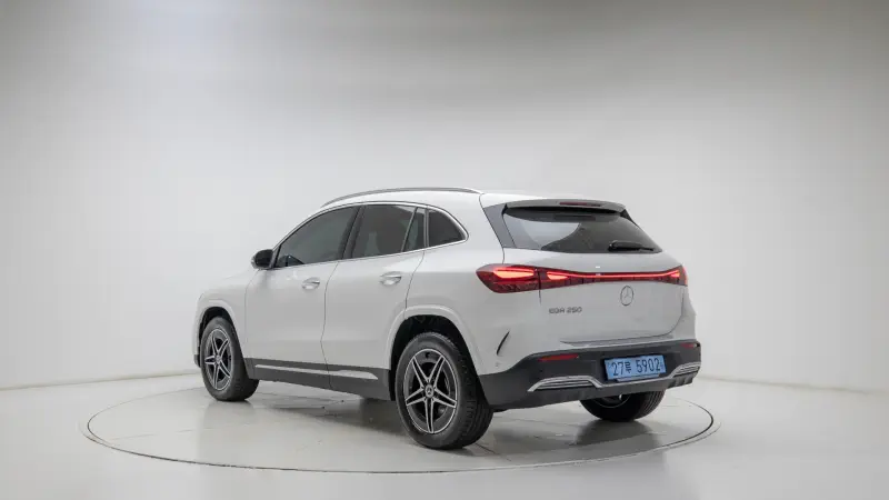 Mercedes-Benz EQA